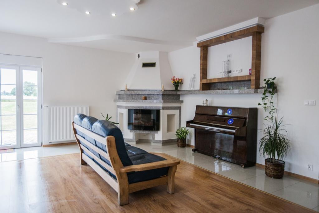 Dworek Poznan Bed & Breakfast Bagian luar foto