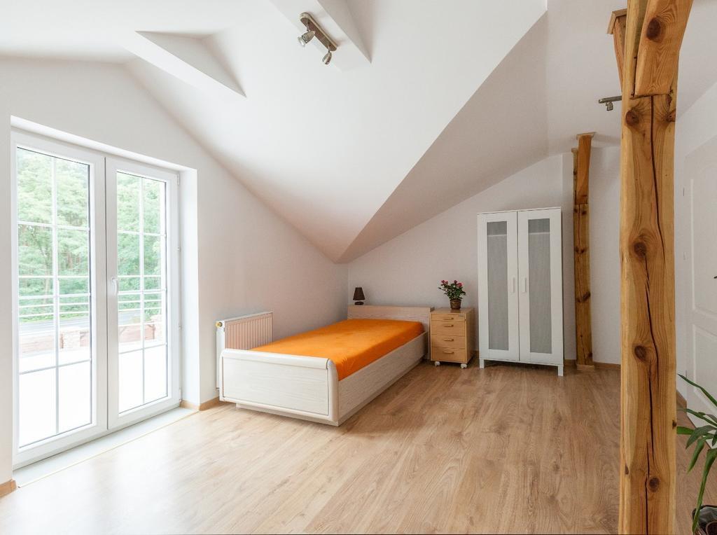 Dworek Poznan Bed & Breakfast Bagian luar foto